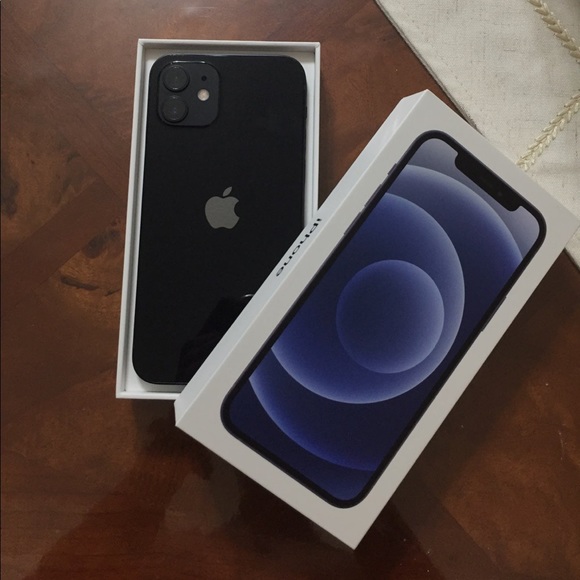 Apple iPhone 12 black - Picture 1 of 4